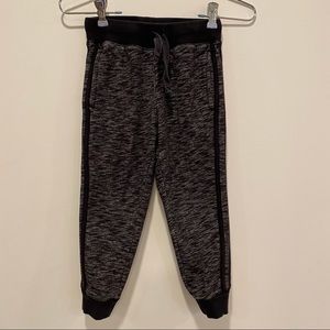 The Children’s Place Boys Size 5/6 Jogger Sweatpants, Black Heather